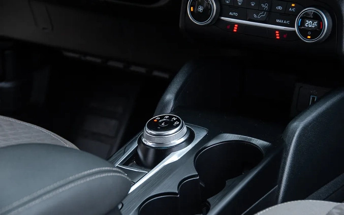 Ford Escape cena 72900 przebieg: 125000, rok produkcji 2020 z Szlichtyngowa małe 562